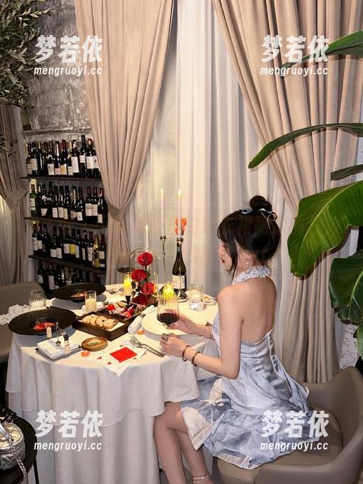 秀人网 - 下载程程程的连衣裙高清图片，感受不一样的时尚.txt-梦若依