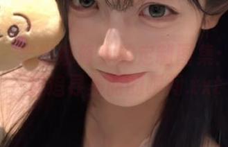秀人网 - 芈琳娜修女的定制图集：让我们一起追寻美丽的瞬间.txt