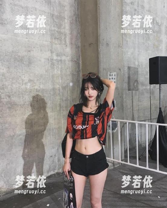 秀人网 - 萌宝儿BoA和服私房美图：打破次元壁！可爱与美丽的双重盛宴！.txt-梦若依