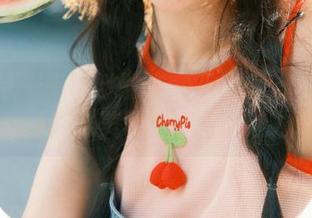 秀人网 - 专属赵惟依coco的蕾丝梦境：带你领略唯美写真套图的魅力.txt