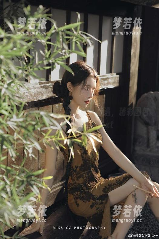 秀人网 - 在海边与金妍兮相遇，精彩图包分享等你领取！.txt-梦若依