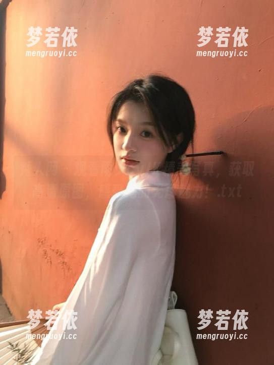 秀人网 - 观看雨夕cyJK精美写真，获取高清原图，感受她的无尽魅力！.txt-梦若依