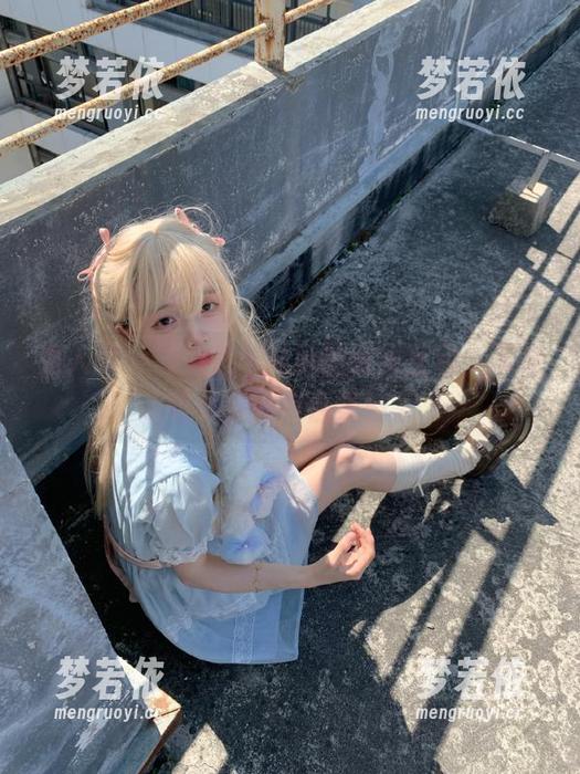 秀人网 - 顾楚楚与妹妹的时光互动，带来超萌美图图包合集！.txt-梦若依