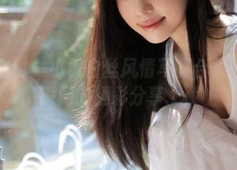 紧急企划 - 小枫白丝风情写真合集：经典瞬间的精彩分享.txt