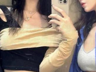 紧急企划 - 疯狂吐槽！林书辞的裸足写真图包，竟然让人觉得光脚更有魅力？.txt