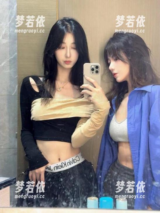 紧急企划 - 疯狂吐槽！林书辞的裸足写真图包，竟然让人觉得光脚更有魅力？.txt-梦若依