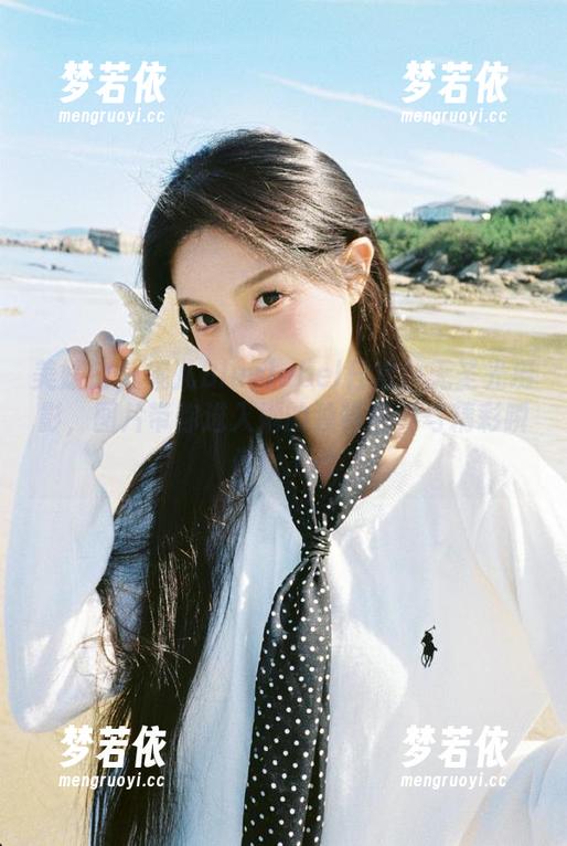美媛馆 - 妮儿Bluelabel日常：无圣光摄影，图片带你进入她的独特世界与精彩瞬间！.txt-梦若依