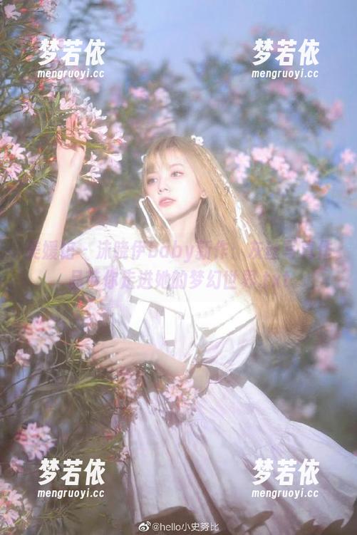 美媛馆 - 沫晓伊baby新作：灰丝写真作品带你走进她的梦幻世界.txt-梦若依
