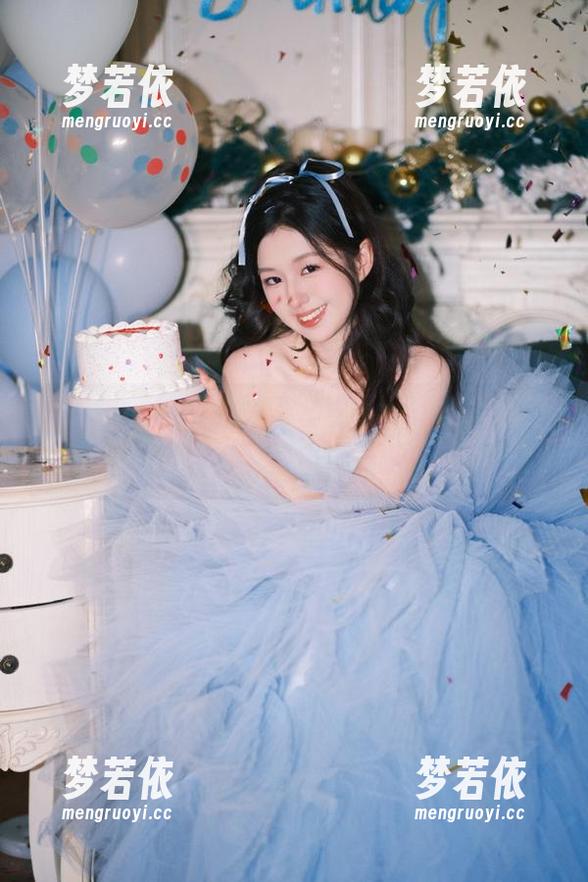 美媛馆 - 梦幻般的王馨瑶yanni私房美图，尽显比基尼风情万种.txt-梦若依