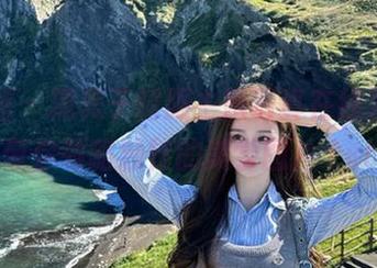 美媛馆 - 糯美子制服主题写真在线发布，带你领略独特的美学图片.txt