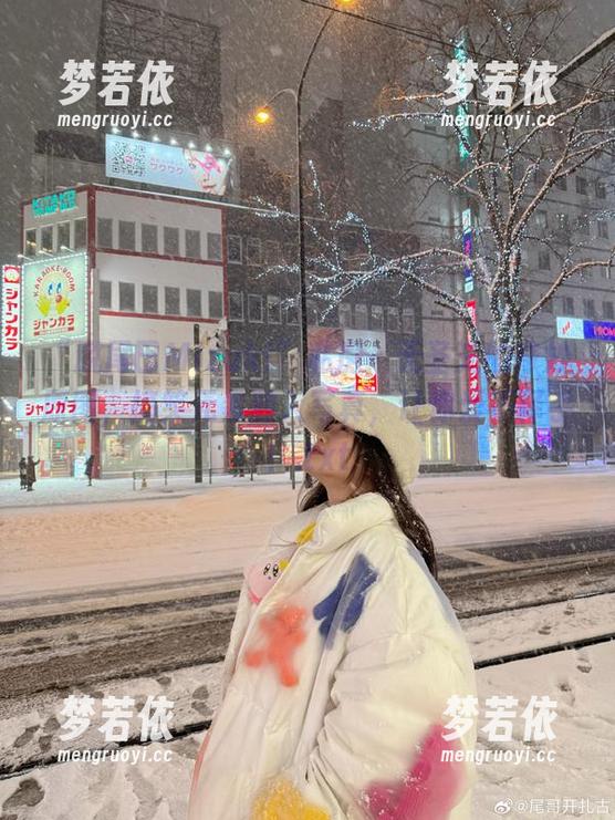 “脱尾巴Mizuki”私房：无圣光的奇妙原图，搞笑元素融入写真，让你爱不释手！.txt-梦若依