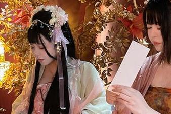 自闭颜球球定制梦想：戏水竞泳作品承载青春的温柔与阳光，感动每一刻.txt