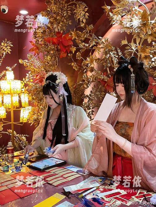 自闭颜球球定制梦想：戏水竞泳作品承载青春的温柔与阳光，感动每一刻.txt-梦若依