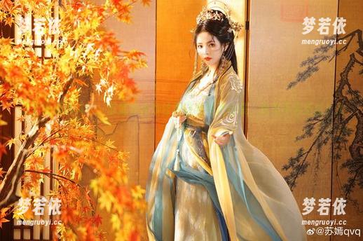 无圣光摄影风格，苏嫣嫣阿姨甘雨花嫁写真合集，绝美不容错过！.txt-梦若依