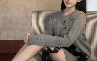 微密圈 - 在葱油饼er的粉色世界里：分享她独特的写真作品集魅力.txt