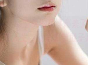 蜜桃社 - Gina的秘密写真集来了，快来分享她的幽默人生，让你笑到肚子疼！.txt