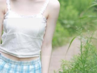 蜜桃社 - 萌美Moemi秘书写真作品精选，诠释了什么叫青春与可爱的完美邂逅！.txt