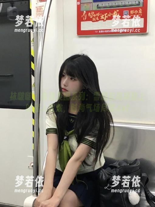 袜啵啵 - 高清美图系列：雪糕在高跟鞋上的迷人绽放，时尚气场尽显.txt-梦若依
