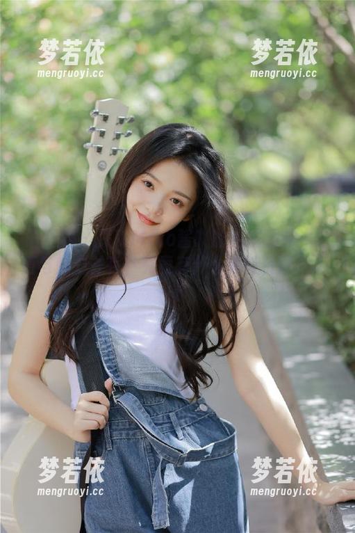 语画界 - 探秘Miko酱吖的私拍睡衣：颜值与魅力并存，究竟有什么独特资源？.txt-梦若依