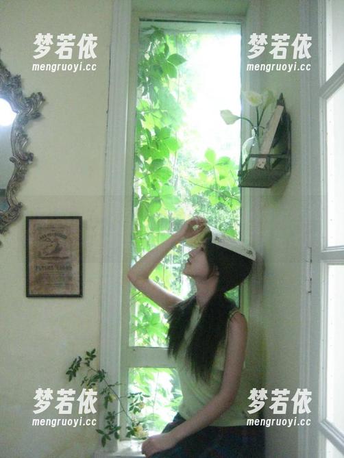 微密圈 - 高清图库：辣妈女神“奶牛”的写真合集，感受她的独特气质与美丽.txt-梦若依