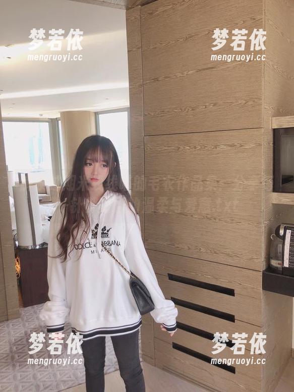 解读过期米线线喵的毛衣作品集：分享每一针都蕴含的温柔与爱意.txt-梦若依