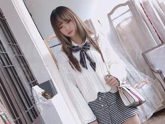 过期米线线喵COS精选：用女仆装扮展现无限可能与艺术魅力.txt