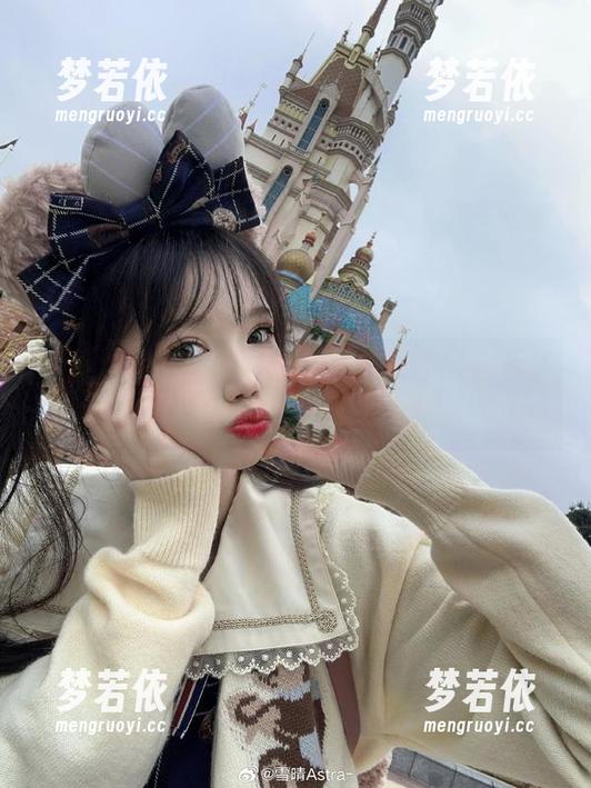 探索雪晴嘟嘟的黑色摄影艺术，网盘下载获取完整作品！.txt-梦若依
