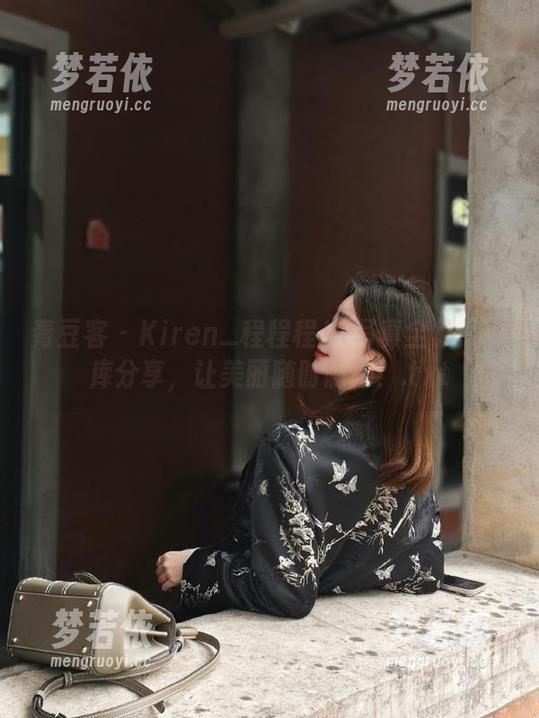 青豆客 - Kiren_程程程JK写真全集：图库分享，让美丽随时随地！.txt-梦若依