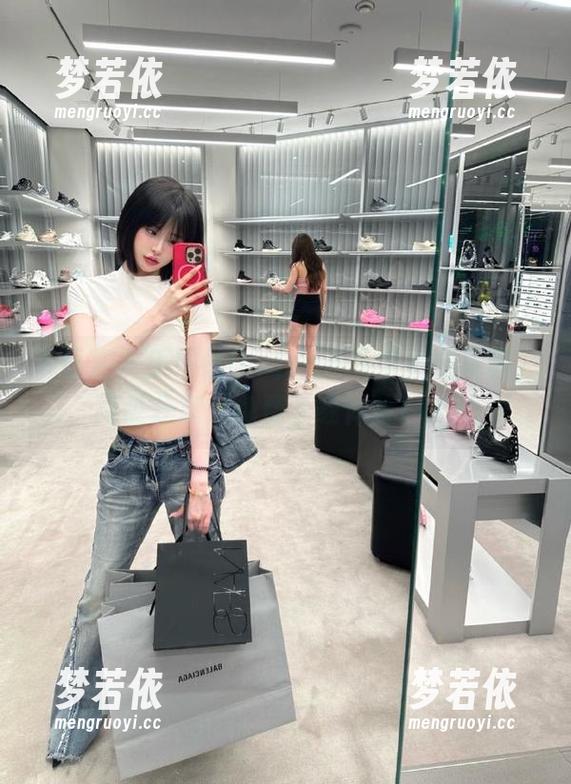 青豆客 - 王婉悠Queen万圣节主题写真，网盘分享，免费下载体验！.txt-梦若依