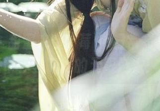 青豆客 - 甜蜜来袭！莓ya日常写真福利，原图带你领略她的无限魅力！.txt