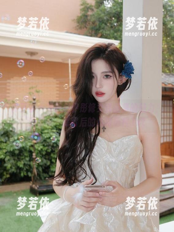 青豆客 - 发现赵伊彤修女作品集的魅力，分享每一幅背后的心路历程.txt-梦若依