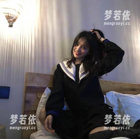 青豆客 - 不容错过的颖莹儿YY镂空写真，精选作品集让你大开眼界！.txt-梦若依