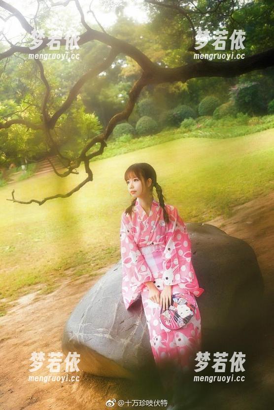 香川澪女仆最新图片，给你不一样的视觉冲击，瞬间颠覆你的期待！.txt-梦若依