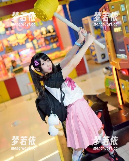 沉浸在魔物喵nigisa的居家写真世界：每一张原图都充满故事.txt-梦若依