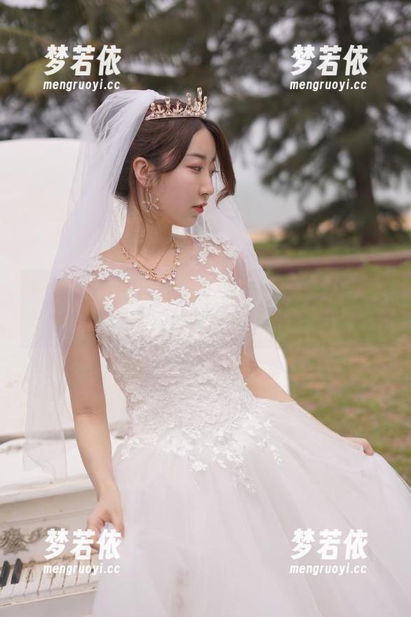 一起欣赏黑川无圣光作品，鹤子双人与众不同的风格碰撞！.txt-梦若依